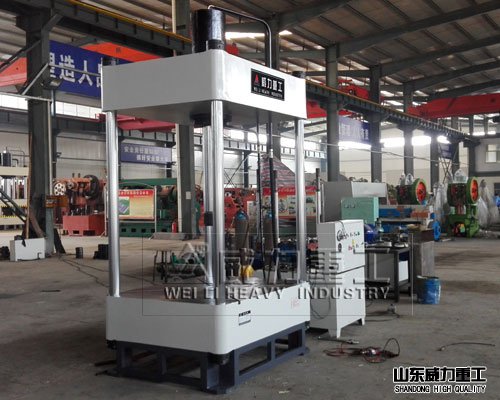 125噸二梁四柱油壓機(jī)生產(chǎn)車(chē)間實(shí)景拍攝